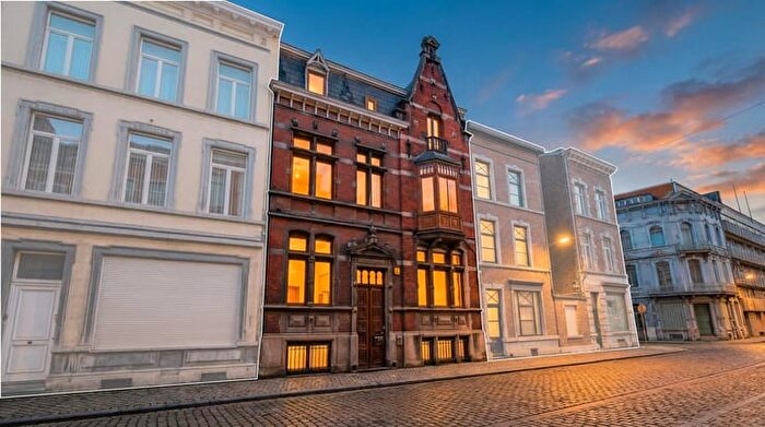Maison 4 pièces à Rue de Serbie, Liège, à vendre