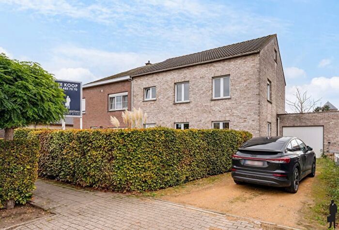 Oosthoevestraat, Kapellen : Maison 4 pièces à vendre