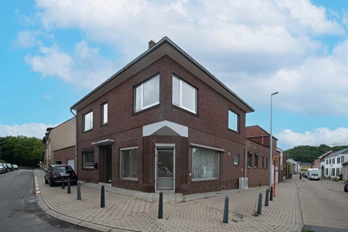 Appartement 1 pièce à louer - Pastoor Counestraat, Riemst