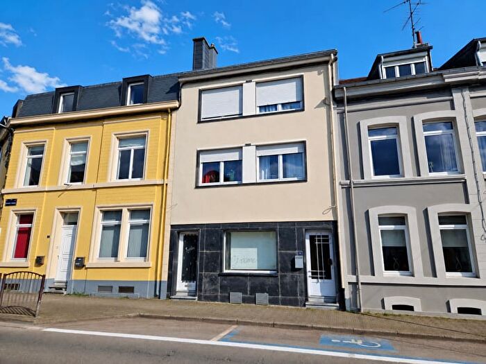 Place De L'yser, Arlon : Maison 2 pièces à vendre