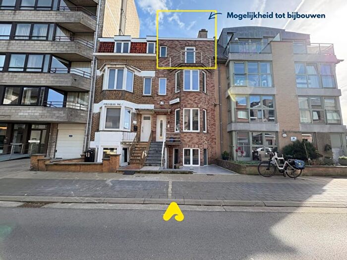 Verenigingstraat, De Panne : Appartement 6 pièces à vendre