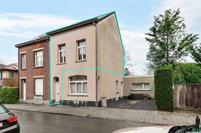 Appartement 2 pièces à vendre à Pluyseghemstraat, Duplex