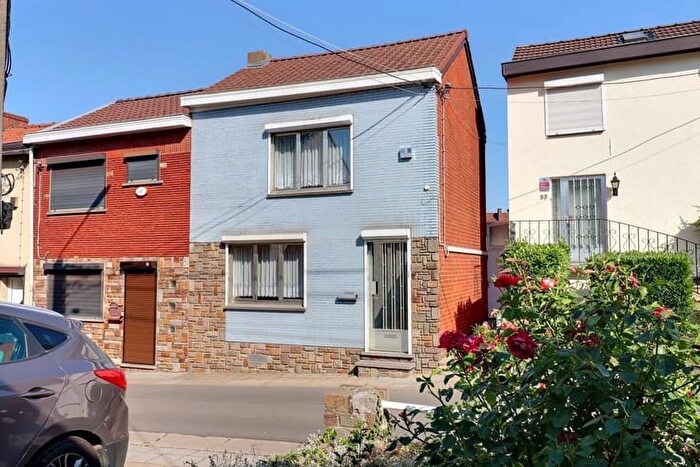 Maison 8 pièces à vendre à RUE CHANT DES OISEAUX, Châtelineau