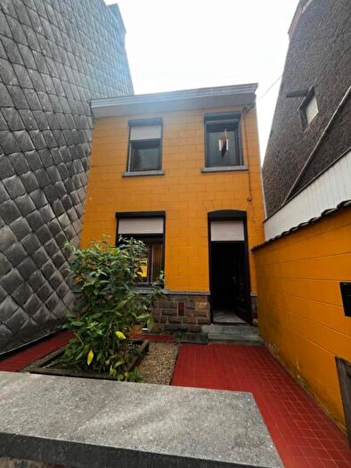 Maison 2 pièces à Rue Deburges, HoudengGoegnies, à vendre