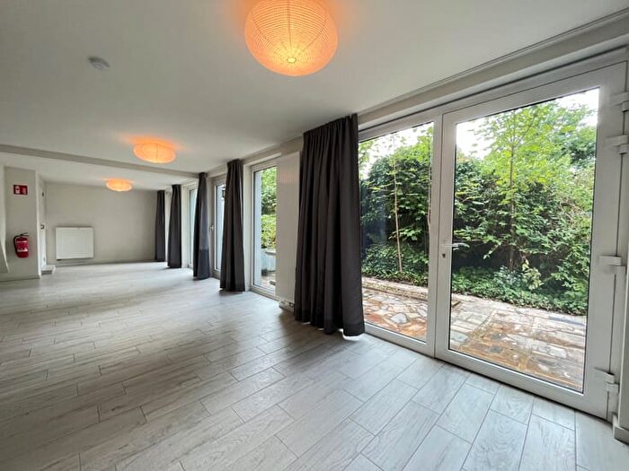 Appartement 1 pièce à Alfons Wellensstraat, Antwerpen, à louer