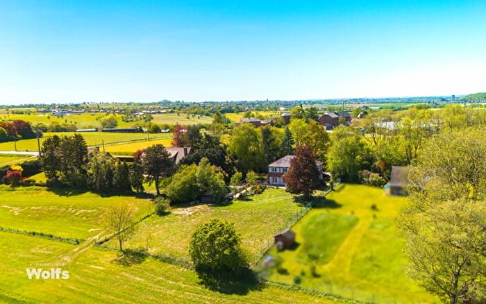 Maison 4 pièces à Chaussée des Wallons, SaintAndré, à vendre