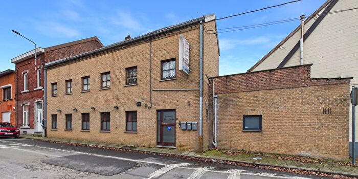 Maison 4 pièces à rue Neuve, La Hestre, à vendre
