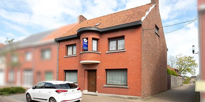 Maison 4 pièces à vendre à Westkerkestraat, Eernegem
