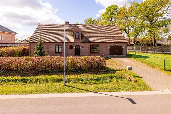 Maison 4 pièces à Weverstraat, Kasterlee, à vendre