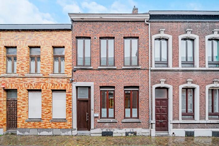 Rue des Petites Vignes, Liège : Maison 4 pièces à louer