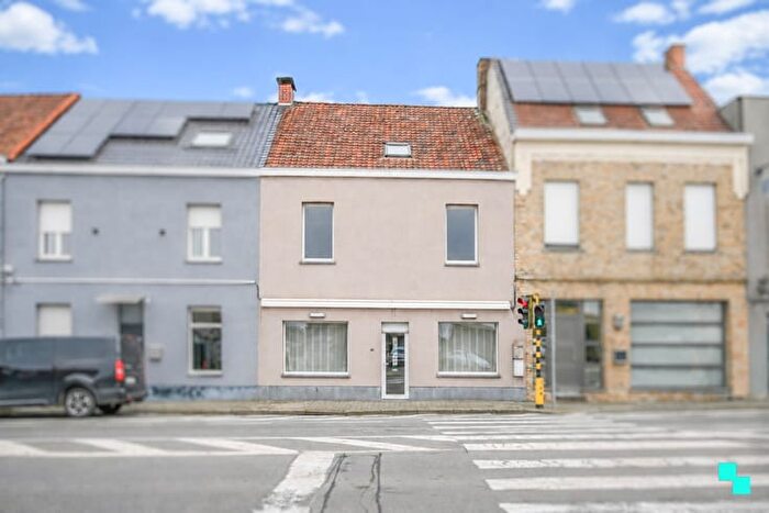 Maison 16 pièces à Stationsplein, Ingelmunster, à vendre