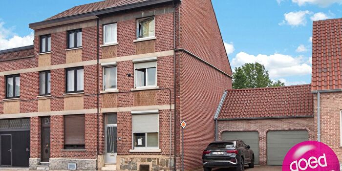Hasseltsesteenweg, Tongeren : Maison 3 pièces à vendre