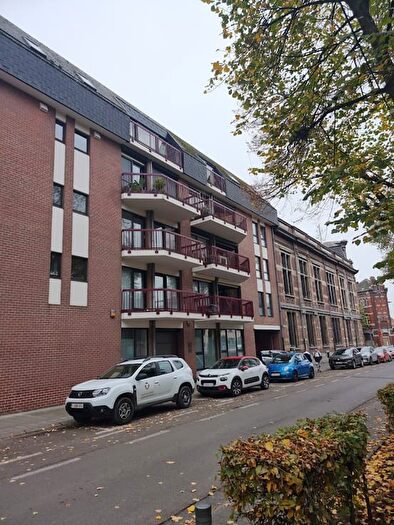 Appartement 9 pièces à louer à Avenue Frère Orban, Mons