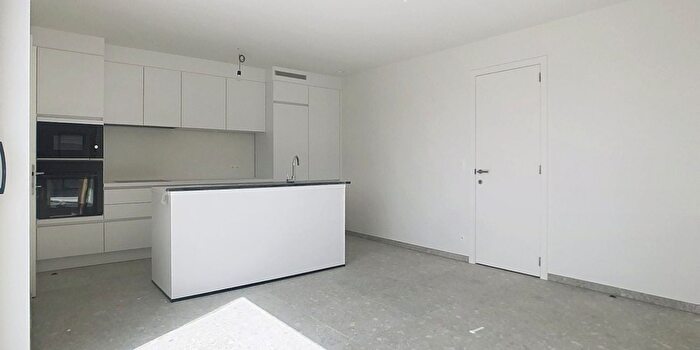 Appartement 3 pièces à Roeselarestraat, Oostnieuwkerke, à louer