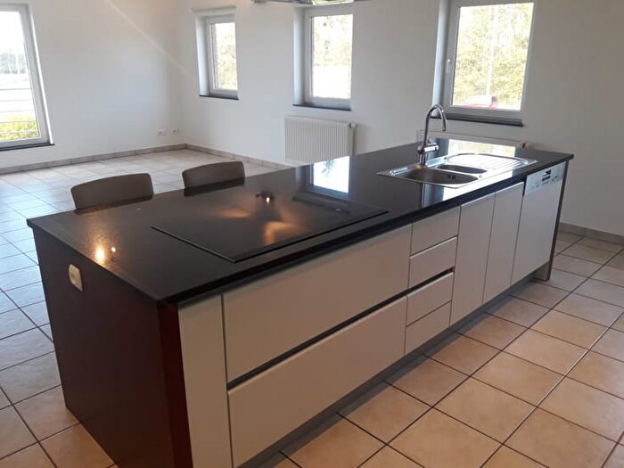 Rue Borchamps A, MarcheenFamenne : Appartement 7 pièces à louer