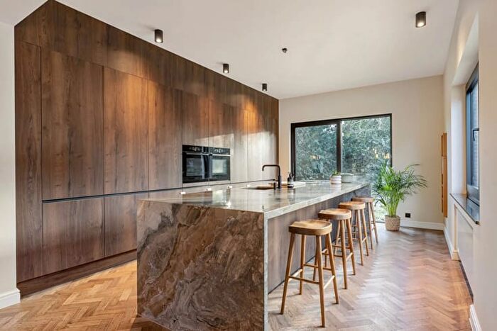 Maison 7 pièces à MINDERBROEDERSSTRAAT, HeusdenZolder, à vendre