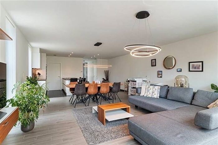 Jef Koningslaan, Hasselt - Maison 3 pièces à louer