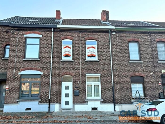 Rue Hortense Hocquemiller, Charleroi Lodelinsart : Maison 2 pièces à vendre