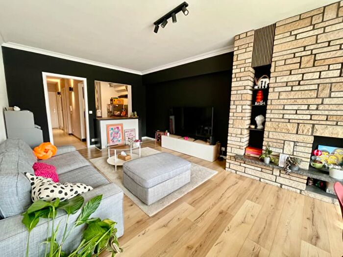 Appartement 1 pièce à Quai SaintLéonard, B, à vendre