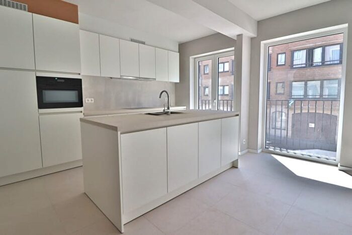 Stationsstraat B, KORTRIJK : Appartement 2 pièces à vendre