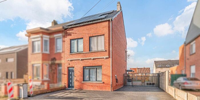 Maison 4 pièces à vendre à Diestsebaan, Schaffen