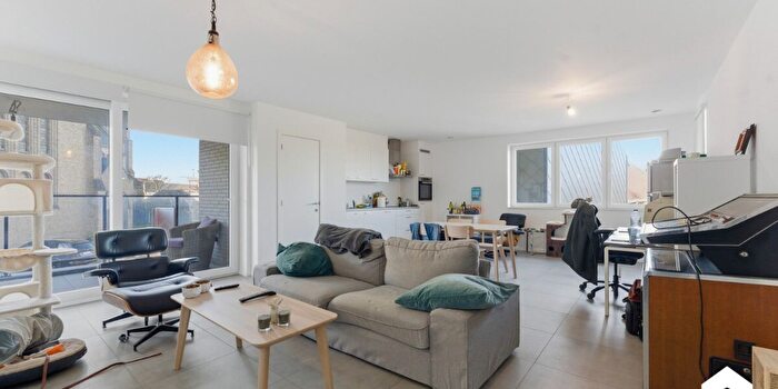 Guido Gezelleplein A, Staden : Appartement 2 pièces à vendre