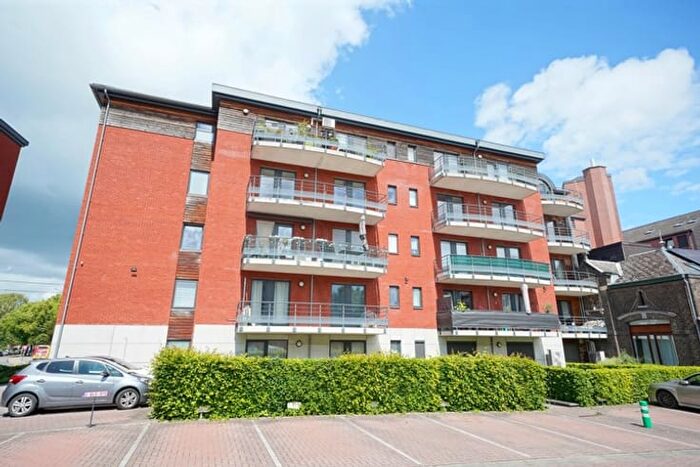 Avenue Ch et L Godin, HUY : Appartement 2 pièces à louer