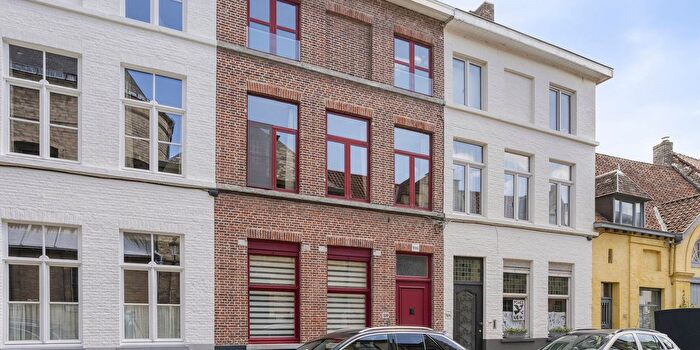 Carmersstraat, Brugge : Maison 4 pièces à vendre