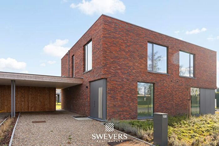 Maison à vendre à Burgemeester Steyaertstraat, Leopoldsburg