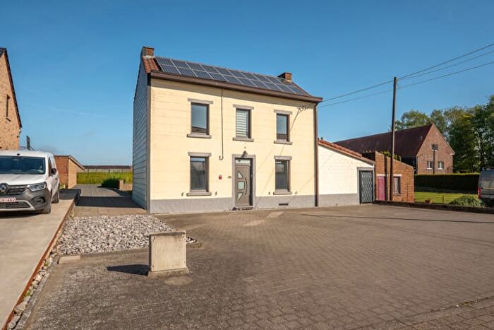 Maison 4 pièces à vendre à Rue René Delhaize, Charleroi
