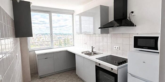 Appartement 2 pièces à Rue Vital Françoisse, Marcinelle, à louer