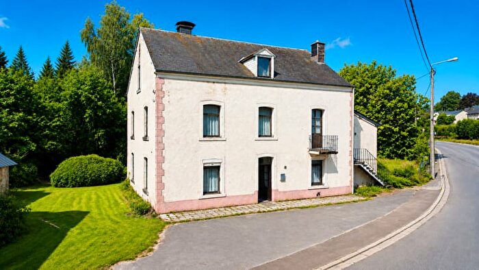 Rue De La Vierre, Herbeumont : Maison 6 pièces à vendre