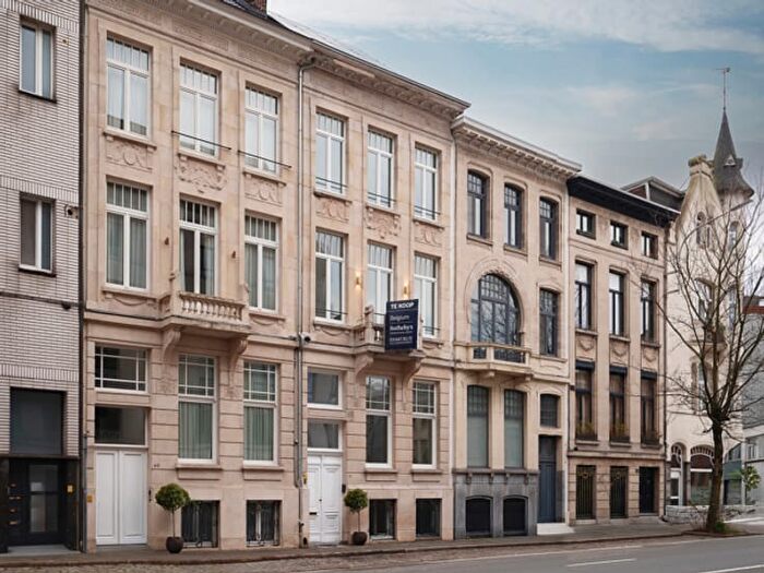 Generaal Lemanstraat, Antwerpen : Maison 4 pièces à vendre