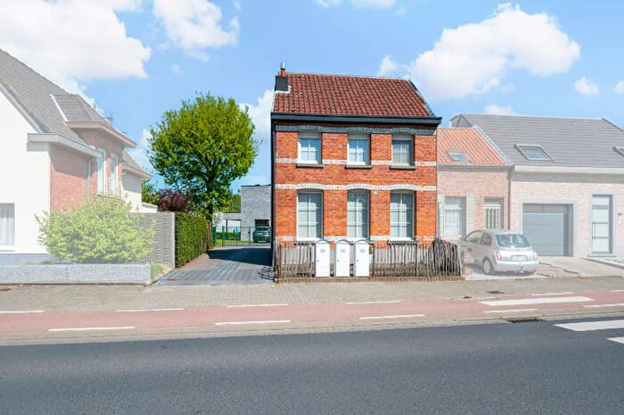 Maison 14 pièces à GLAZENLEEUWSTRAAT, BeverenWaas, à vendre