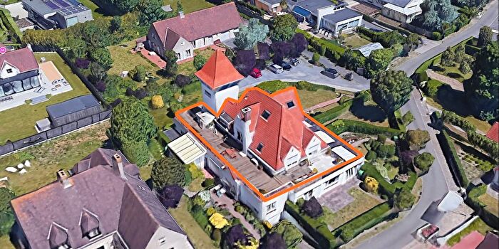 MarieJoséstraat, SintIdesbald : Appartement 4 pièces à vendre