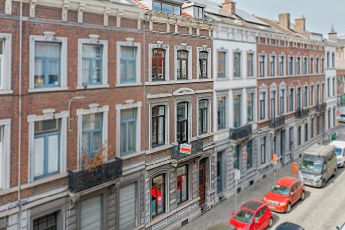 Maison 4 pièces à Rue Hemricourt, Liège, à vendre