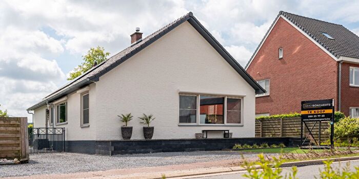 Maison 5 pièces à vendre à Opstraat, Opitter