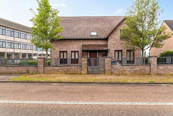 Martelarenstraat, Leopoldsburg - Maison 6 pièces à vendre