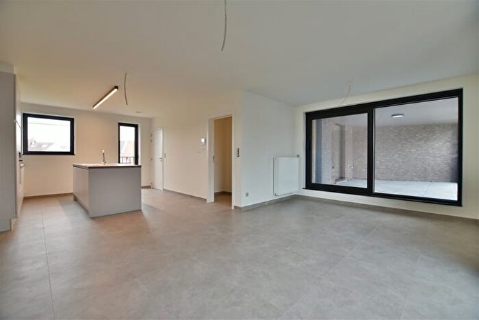 Kapellestraat, T : Appartement 3 pièces à louer