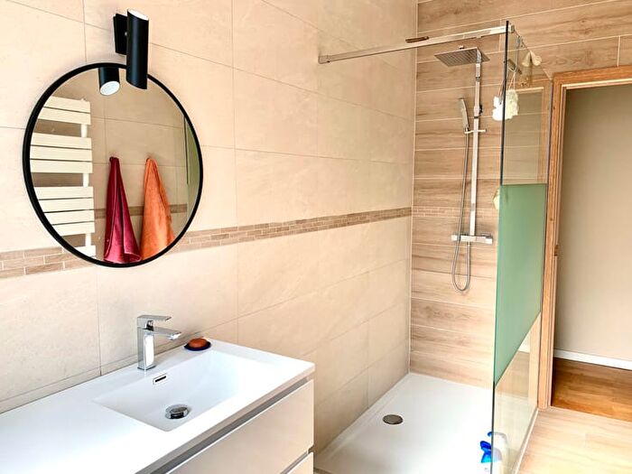 Appartement 10 pièces à louer à Rue Eugène Hambursin, Namur