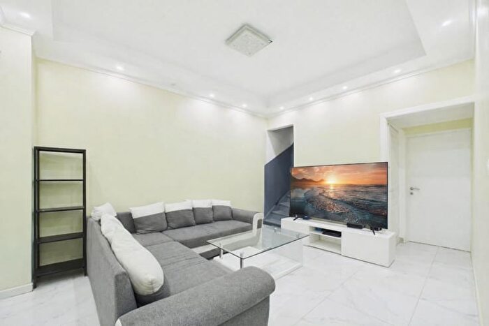 Rue du Nouveau Quartier, La Louvière : Maison 4 pièces à vendre