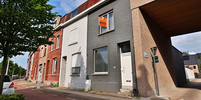 Graaf Boudewijn IXlaan, Kortrijk : Maison 3 pièces à vendre