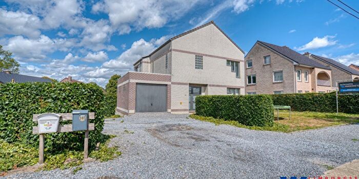 Appartement 4 pièces à Kazernelaan, Helchteren, à vendre