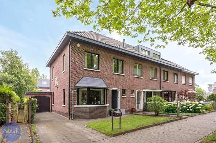 Maison 14 pièces à vendre à August Van Cauwelaertlaan, Antwerpen