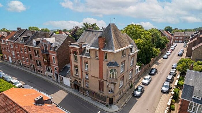 Maison 7 pièces à vendre - Rue d'Italie, Huy