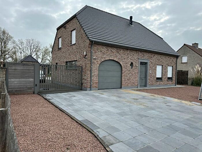 Maison 3 pièces à Eendrachtstraat, Houthulst, à louer