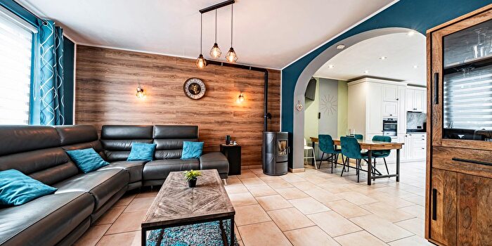 Maison 4 pièces à Couillet, Henegouwen, à vendre