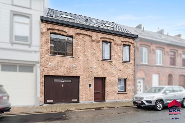 Maison 5 pièces à Sinte Gudulastraat, Aalst, à vendre