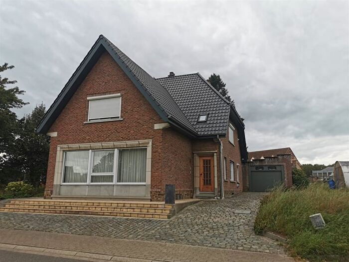 Maison 4 pièces à Watermolenstraat, GERAARDSBERGEN, à vendre