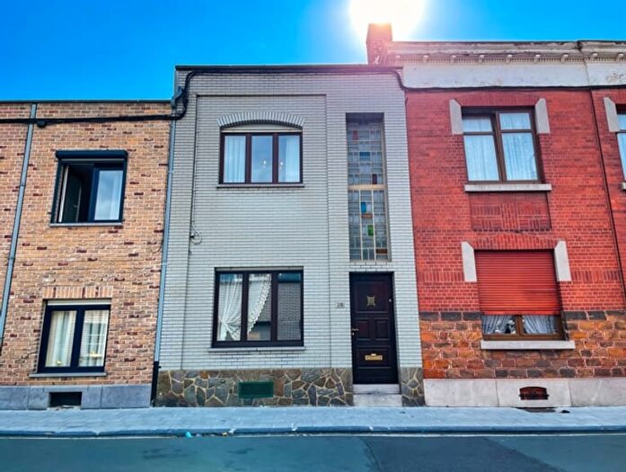 Rue de la Bouteille, Seraing : Maison 2 pièces à vendre